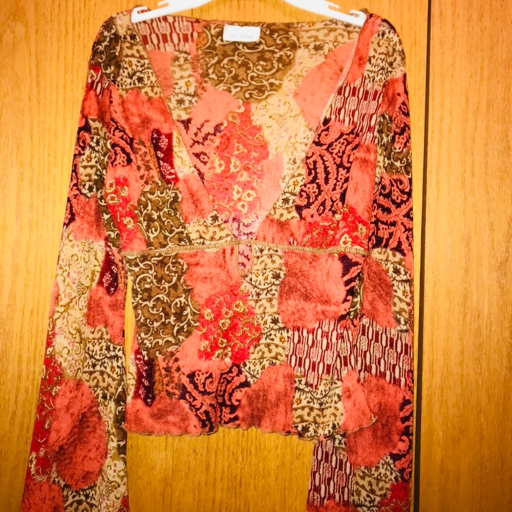Long sleeve v neck